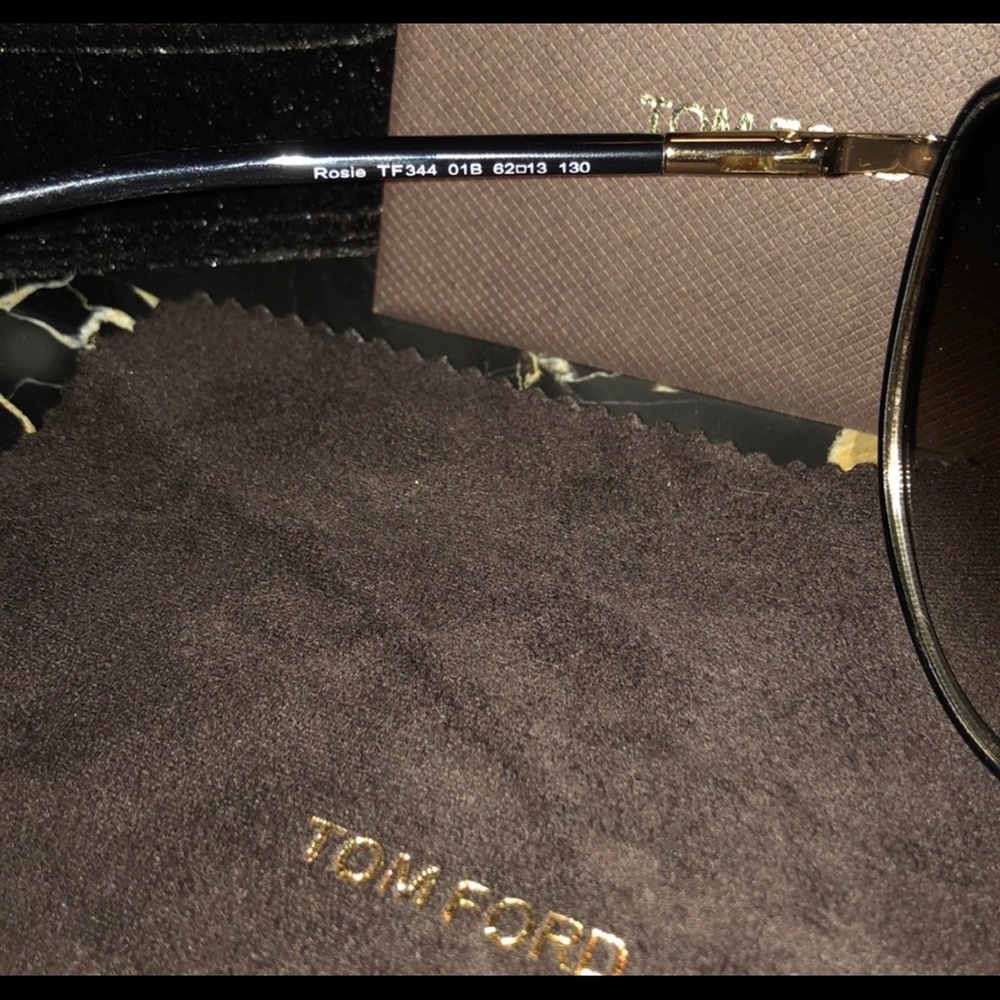 Tom Ford - Rosie Black Sunglasses NWT - Picture 7 of 8